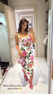 Elettra Lamborghini feet photo thumbnail