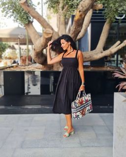 Elham Wagdi feet photo thumbnail