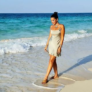 Elham Wagdi feet photo thumbnail