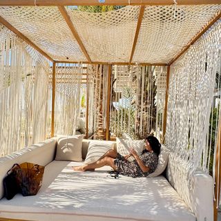 Elham Wagdi feet photo thumbnail