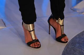 Eliana feet photo thumbnail