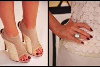Eliana feet photo thumbnail