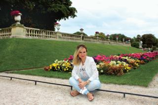 Eliana feet photo thumbnail