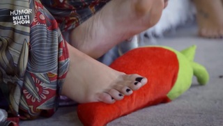 Eliana feet photo thumbnail