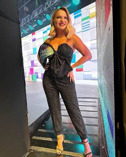 Eliana feet photo thumbnail