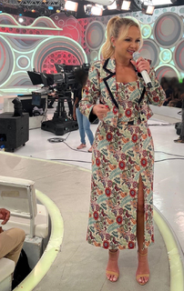 Eliana feet photo thumbnail