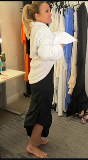 Eliana feet photo thumbnail