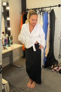 Eliana feet photo thumbnail