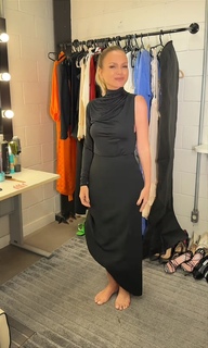 Eliana feet photo thumbnail