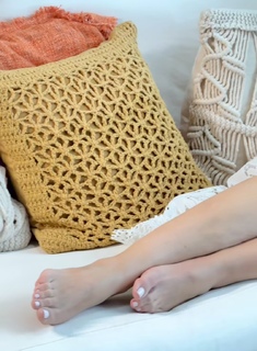 Eliana feet photo thumbnail