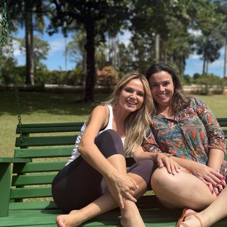 Eliana feet photo thumbnail