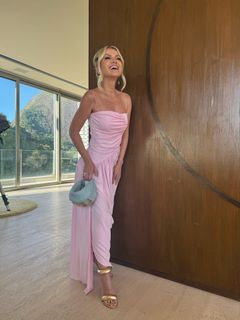 Eliana feet photo thumbnail