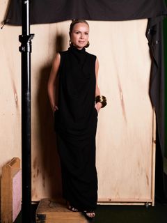 Eliana feet photo thumbnail