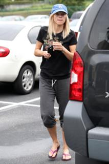 Elin Nordegren feet photo thumbnail