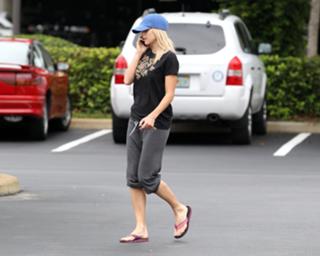 Elin Nordegren feet photo thumbnail