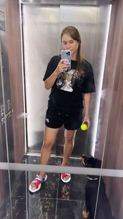 Elina Svitolina feet photo thumbnail