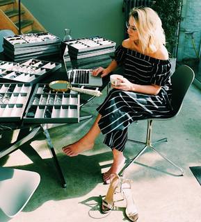 Eline De Munck feet photo 8
