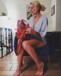Eline De Munck feet photo 12