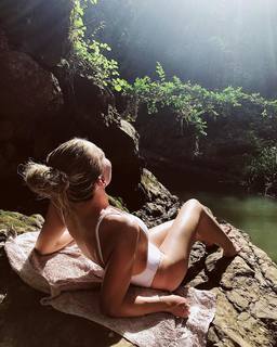 Eline De Munck feet photo 8