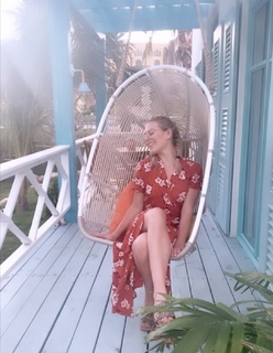 Eline De Munck feet photo 8