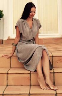 Eline Powell feet photo 2