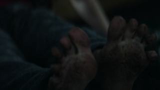 Eline Powell feet photo 6