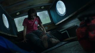Eline Powell feet photo 3