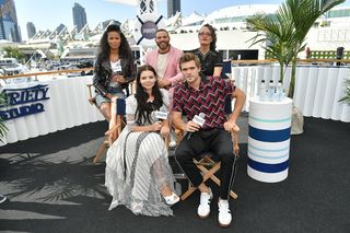 Eline Powell feet photo 2