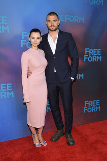 Eline Powell feet photo 12