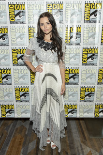 Eline Powell feet photo 7