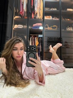 Elisa Esposito feet photo 1