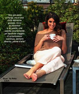 Elisa Isoardi feet photo thumbnail