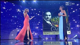 Elisa Isoardi feet photo thumbnail