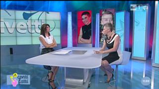 Elisa Isoardi feet photo thumbnail