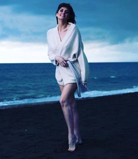 Elisa Isoardi feet photo thumbnail