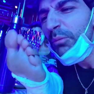 Elisa Isoardi feet photo thumbnail