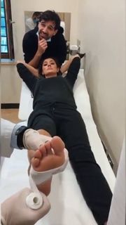 Elisa Isoardi feet photo thumbnail