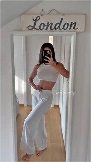 Elisa Maino feet photo 4