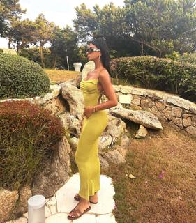 Elisa Maino feet photo 12