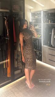 Elisa Maino feet photo 4