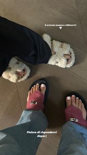 Elisa Maino feet photo 5
