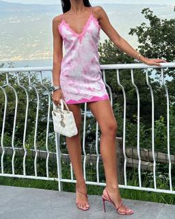 Elisa Maino feet photo 9