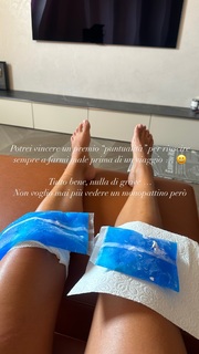 Elisa Maino feet photo 19