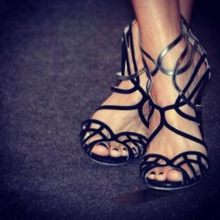 Elisa Mouliaá feet photo 4