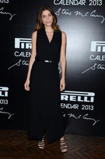 Elisa Sednaoui feet photo 1
