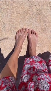 Elisa Sednaoui feet photo 7