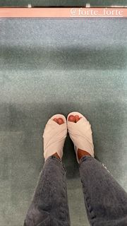 Elisa Sednaoui feet photo 16