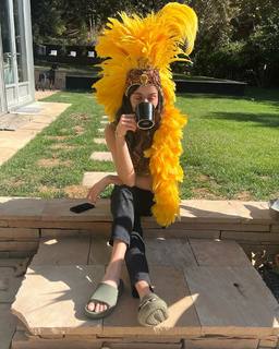 Elisa Sednaoui feet photo 1