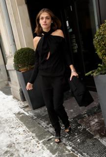 Elisa Sednaoui feet photo 14