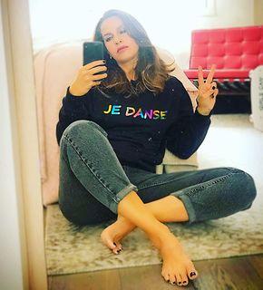 Elisa Tovati feet photo 8